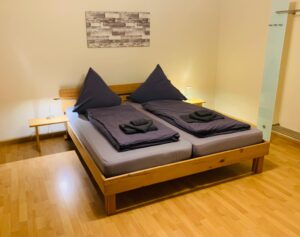 apartment klang ferienwohnung bad staffelstein doppelbett